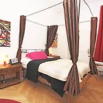 Stylish River-view Apartamento