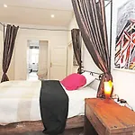 Apartment Stylish River-view Prague