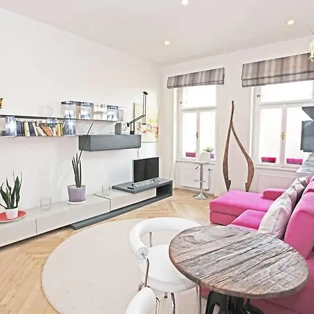 Stylish River-view *