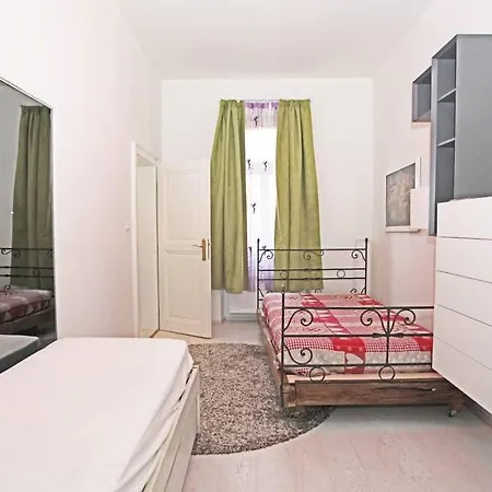 Stylish River-view Апартаменты Прага
